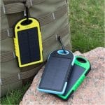 caricabatteria smartphone solare